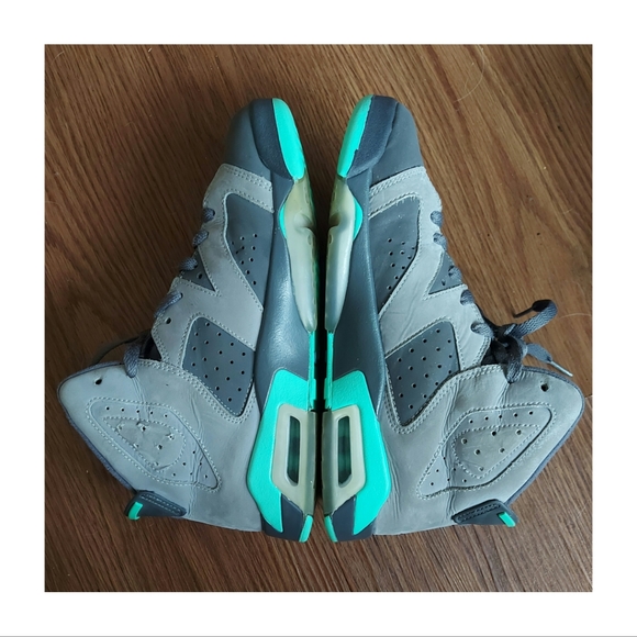 Retro Air Jordan 6 "Green Glow" - Picture 2 of 5